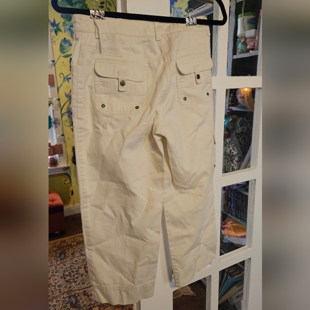 Jones New York Capris - Picture 2 of 5